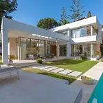 Villa Amazing Modern Located Mins From Rdr234