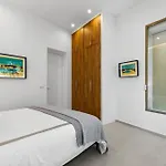 Amazing Modern Located Mins From Rdr234 别墅 *