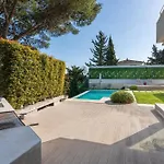Amazing Modern Located Mins From Rdr234 Villa *