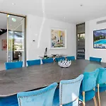 Villa Amazing Modern Located Mins From Rdr234