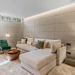 Amazing Modern Located Mins From Rdr234 Villa *