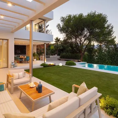 Amazing Modern Located Mins From Rdr234