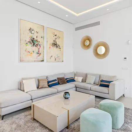 Amazing Modern Located Mins From Rdr234 Villa Marbella
