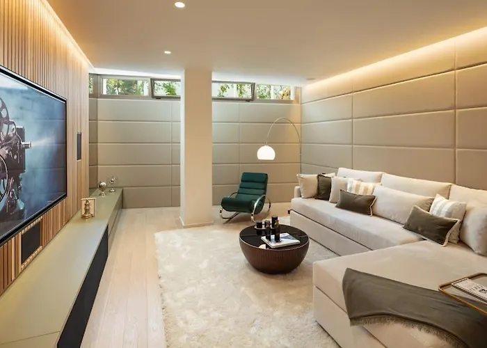 Amazing Modern Located Mins From Rdr234 Villa Marbella